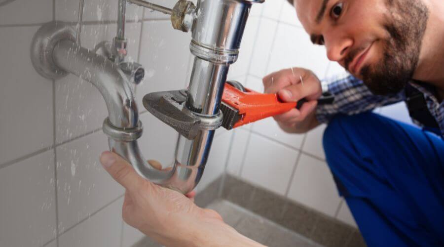 Professional same day plumber services in Monroe, IA